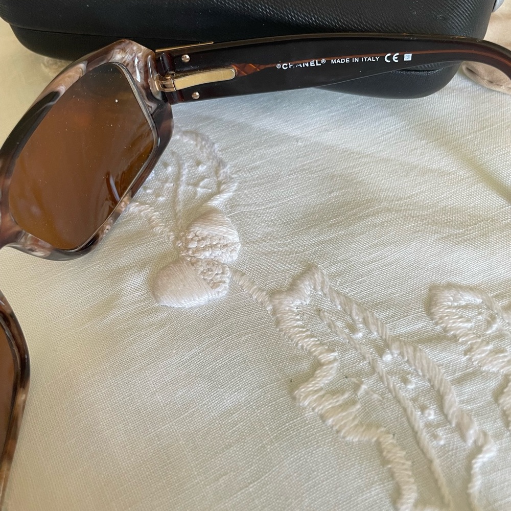 CHANEL sunglasses - Picture 5 of 5